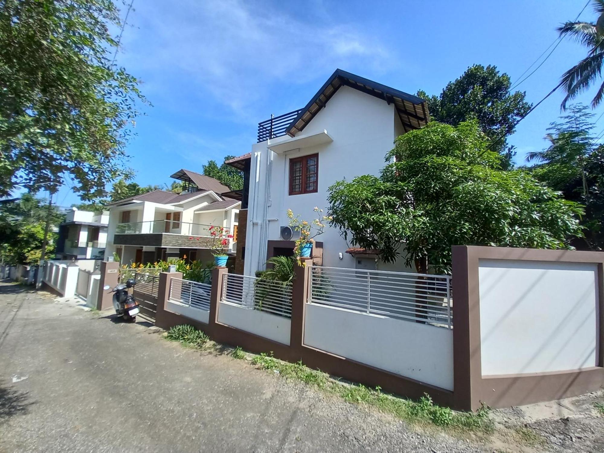 Eka Homes 3Bhdk Villa 트리반드룸 외부 사진